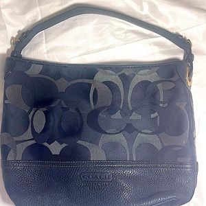 Coach LARGE signature OPTIC bag in new condition